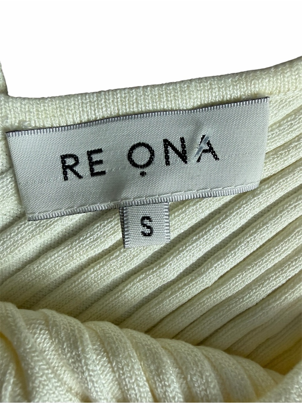 Re Ona Cream Ribbed V-Neck Wrap Tank - Picture 3 of 3